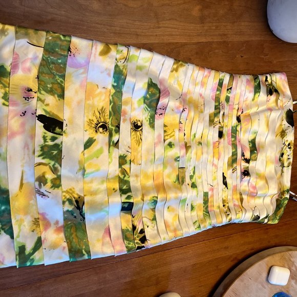 JS Collections Petite Size 6 Floral Cocktail dress with spaghetti straps & scarf - Picture 11 of 15